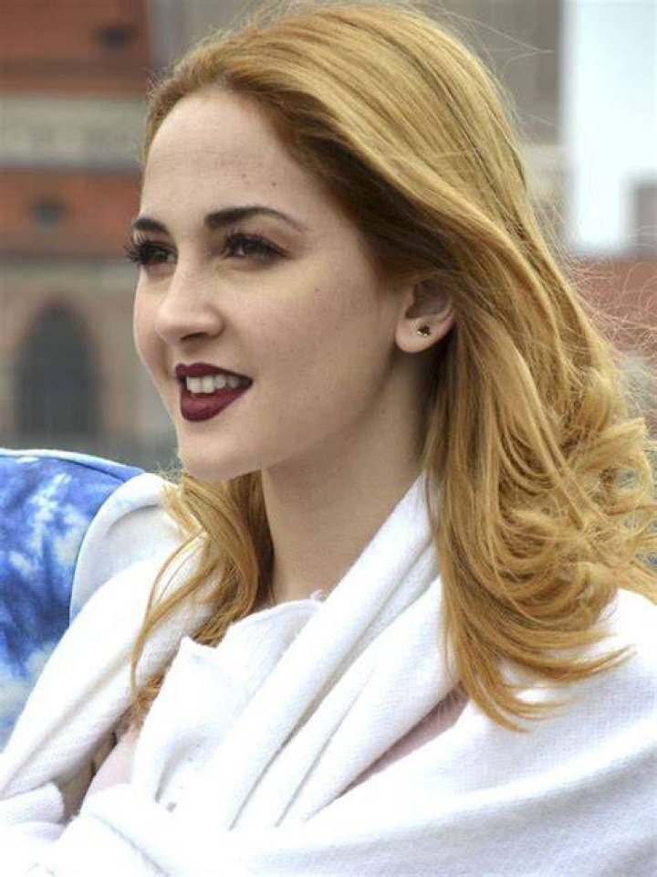 Mercedes Lambre